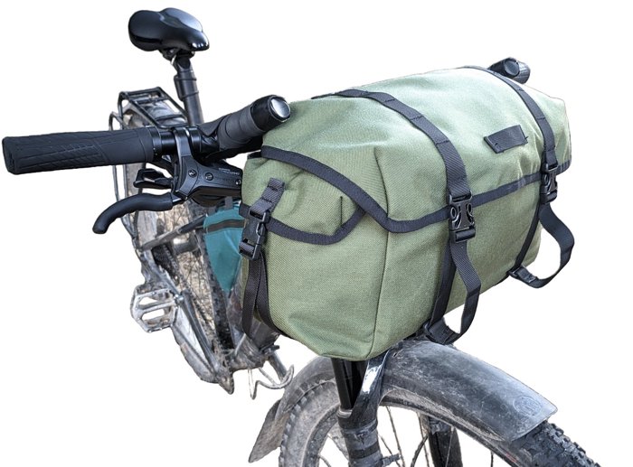 Front photo of the saddlebag mounted to bike handlebars